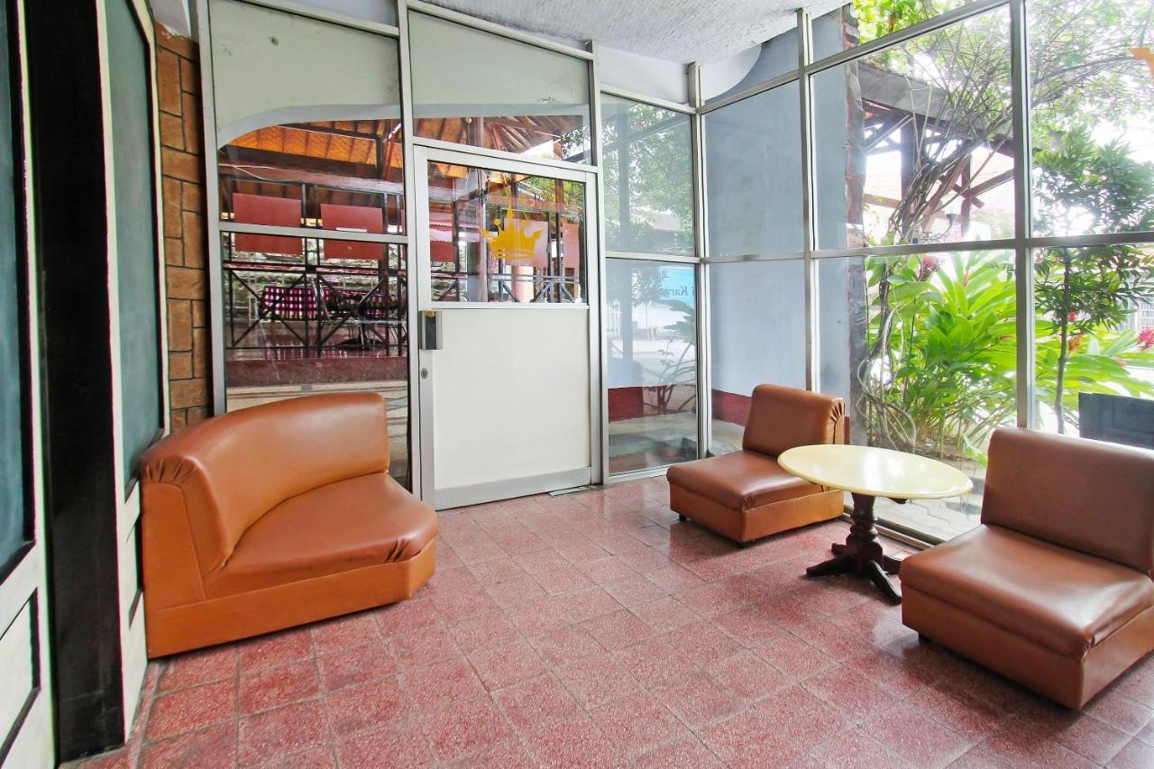 Oyo 91516 Wisata Hotel マタラム エクステリア 写真