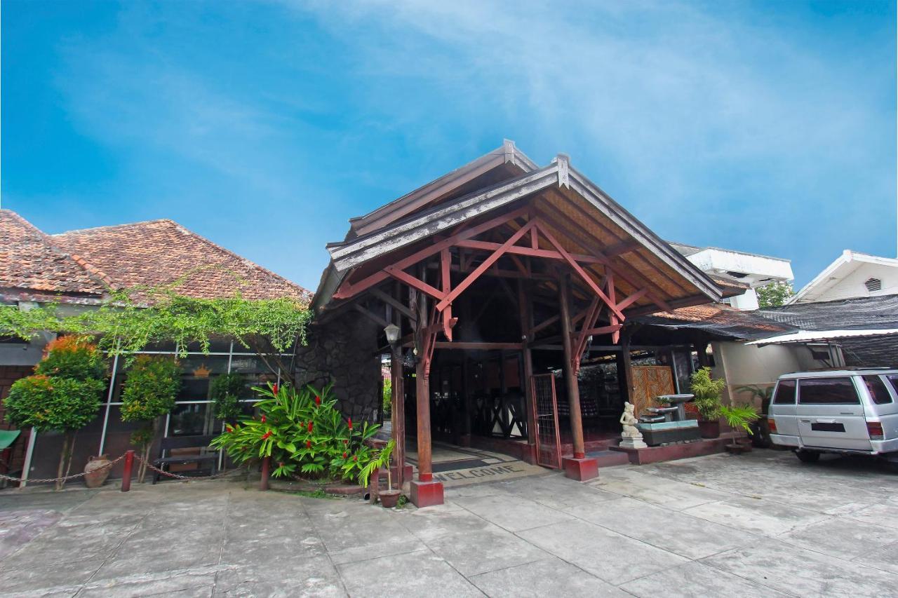 Oyo 91516 Wisata Hotel マタラム エクステリア 写真