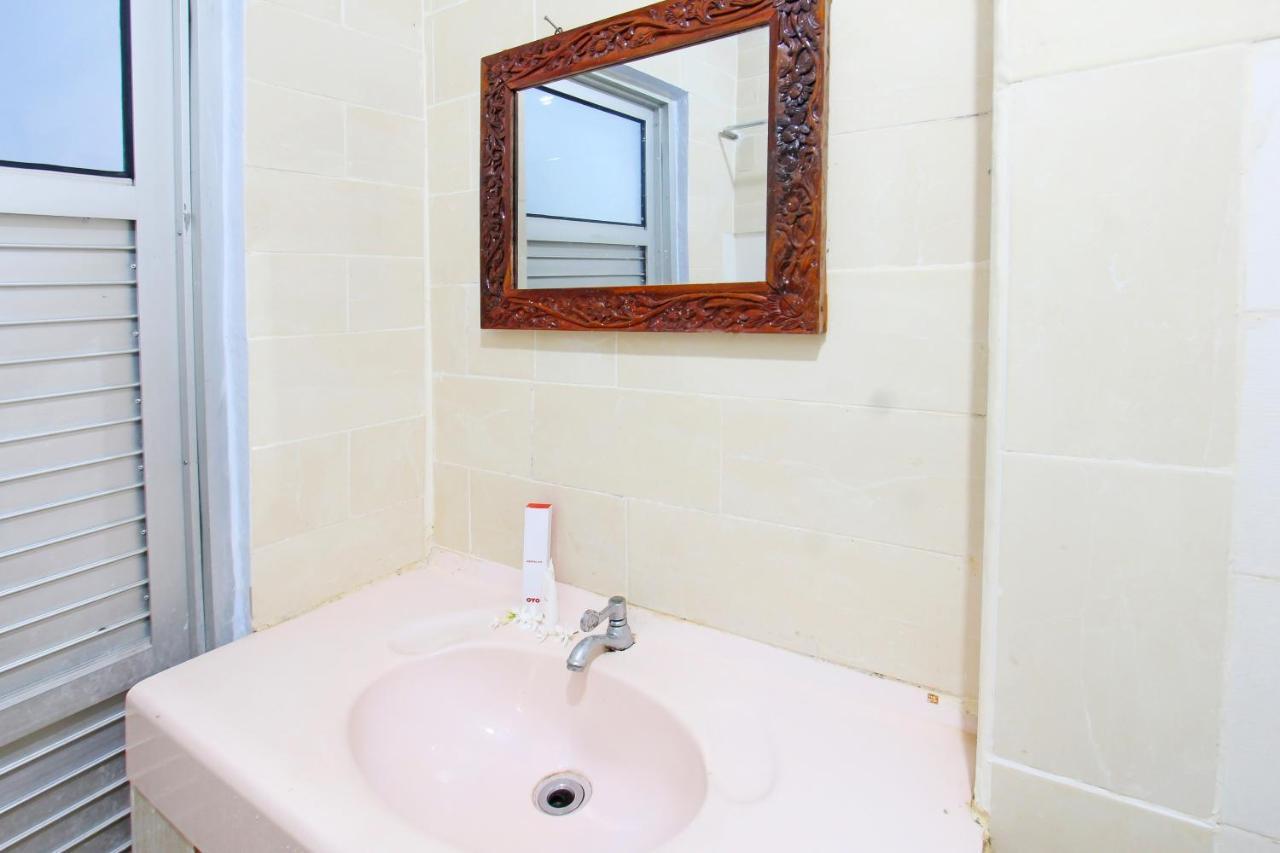 Oyo 91516 Wisata Hotel マタラム エクステリア 写真